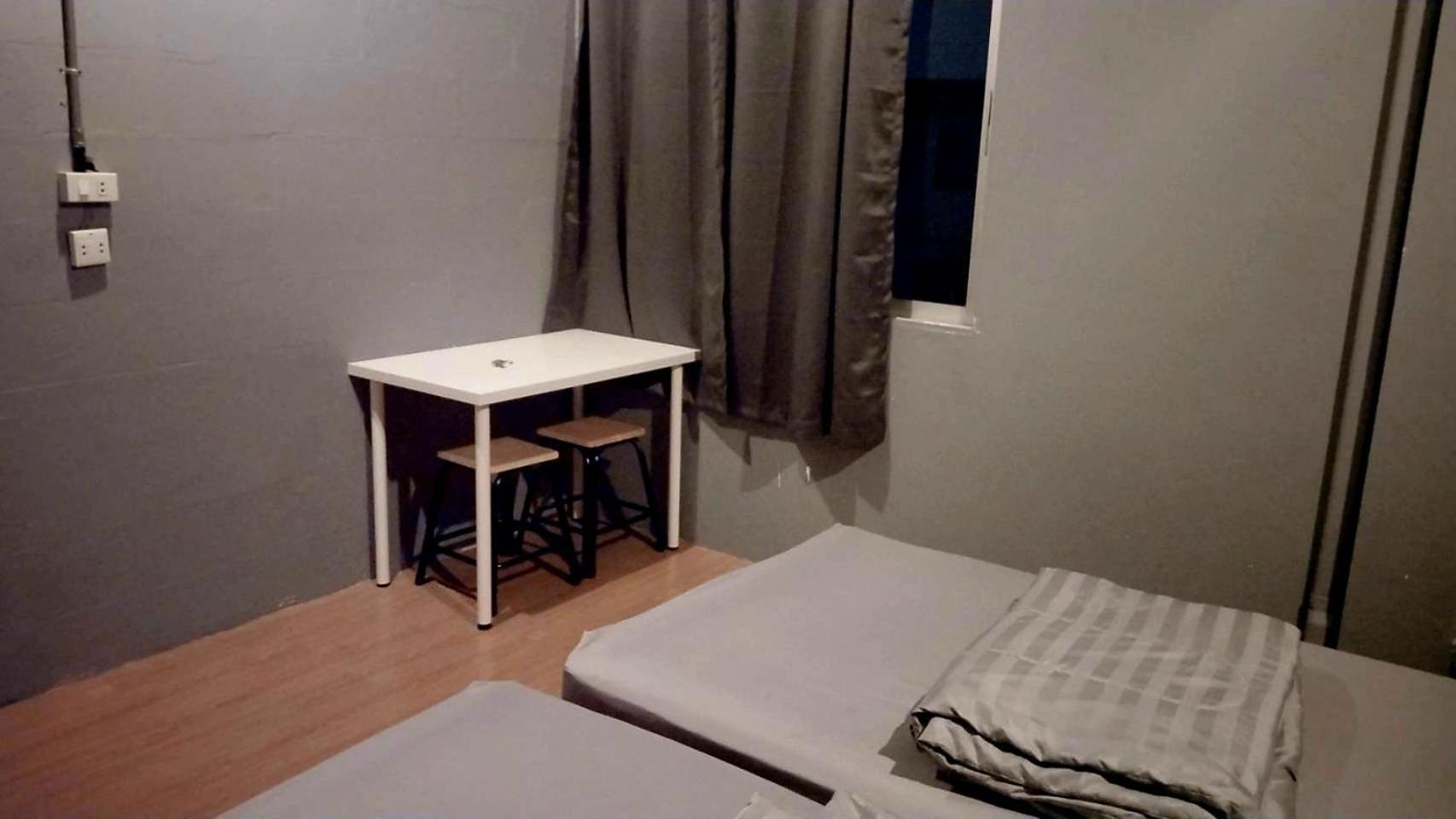 Youyen Hostel Bangkok Luaran gambar