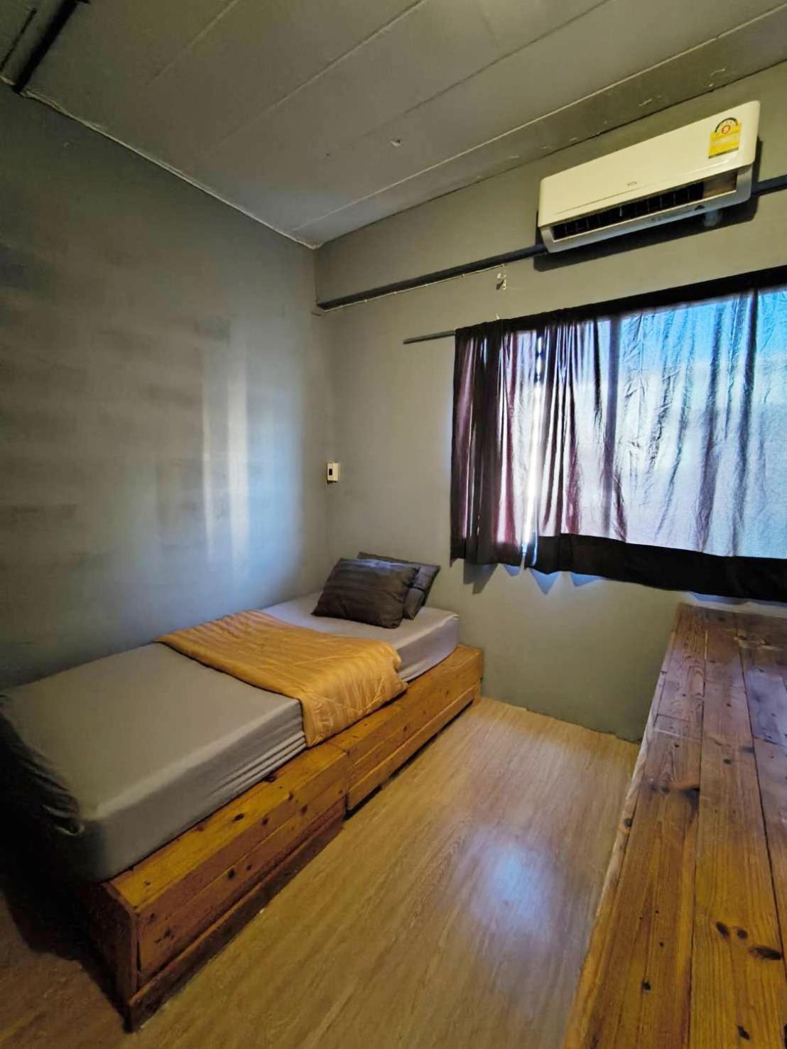 Youyen Hostel Bangkok Luaran gambar