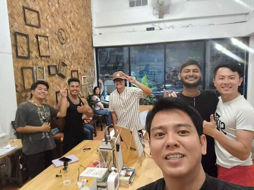 Youyen Hostel Bangkok Luaran gambar