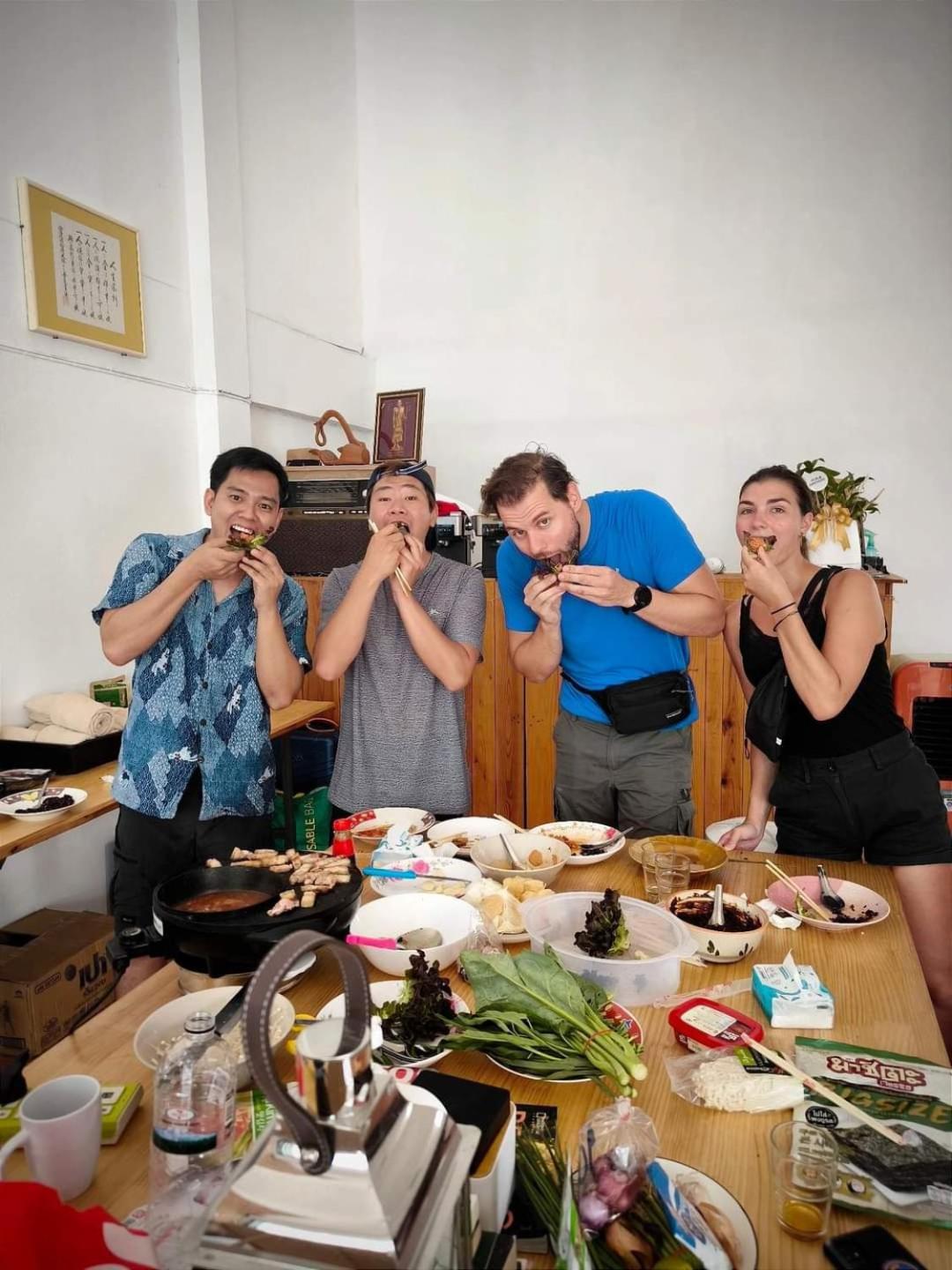 Youyen Hostel Bangkok Luaran gambar